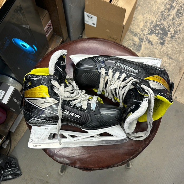Used Bauer Supreme 3s Size 4.5 Intermediate Goal Skates