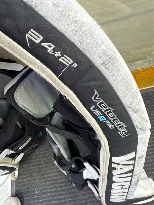 Used Vaughn Velocity VE8 Pro 34+2” Goalie Leg Pads