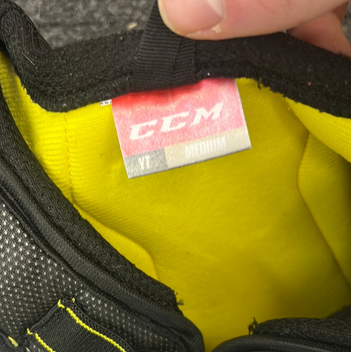 Used CCM Tacks Ultra 2.0 Youth Medium Shoulder Pads