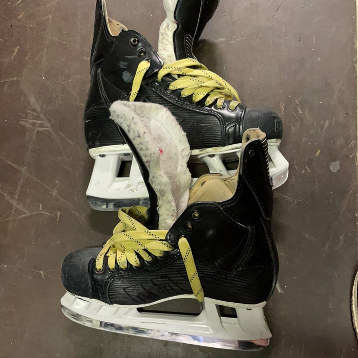 Used Graf Supra 707 6W Player Skates