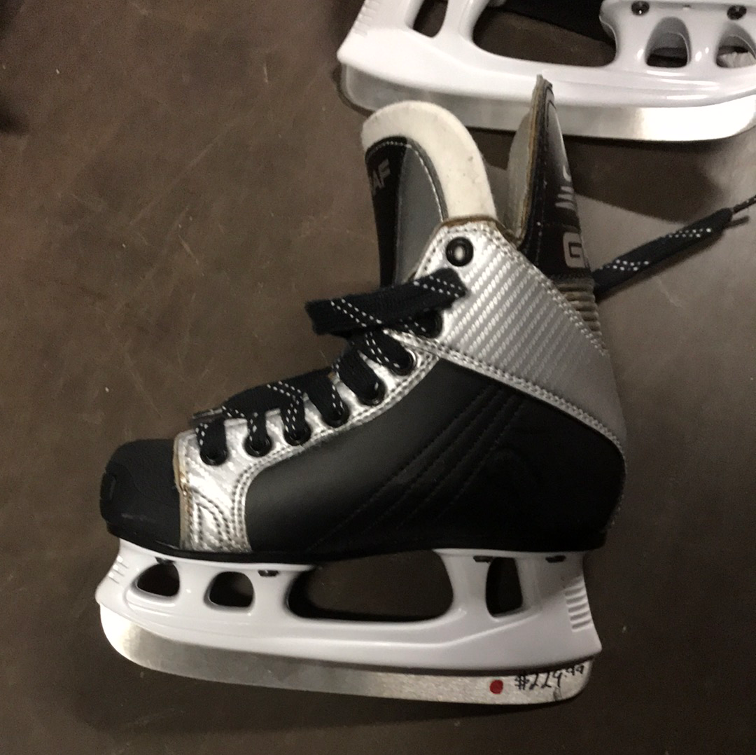 Used Graf Supra 502 2D Skates Crow's Sports