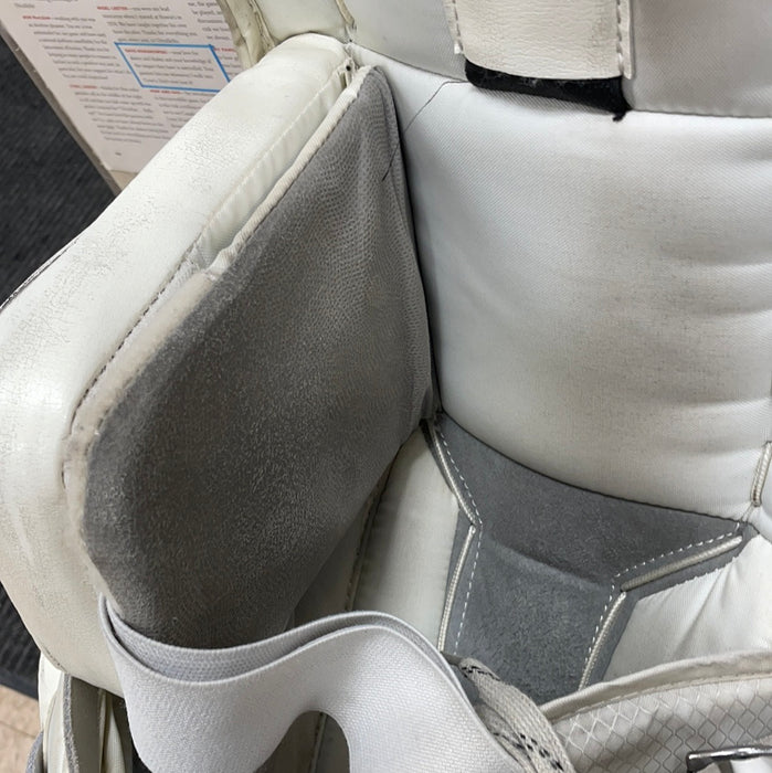 Used CCM Premier R1.9 31”+1” Goalie Pads