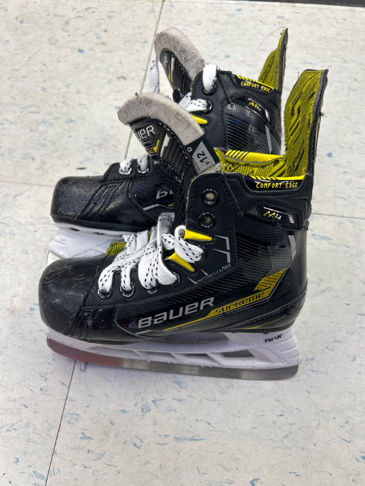 Used Bauer Supreme M4 Youth Player Skates 12.0Y