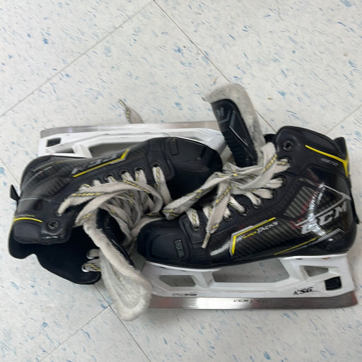 Used CCM Tacks 9370 Size 3.5 Goal Skates