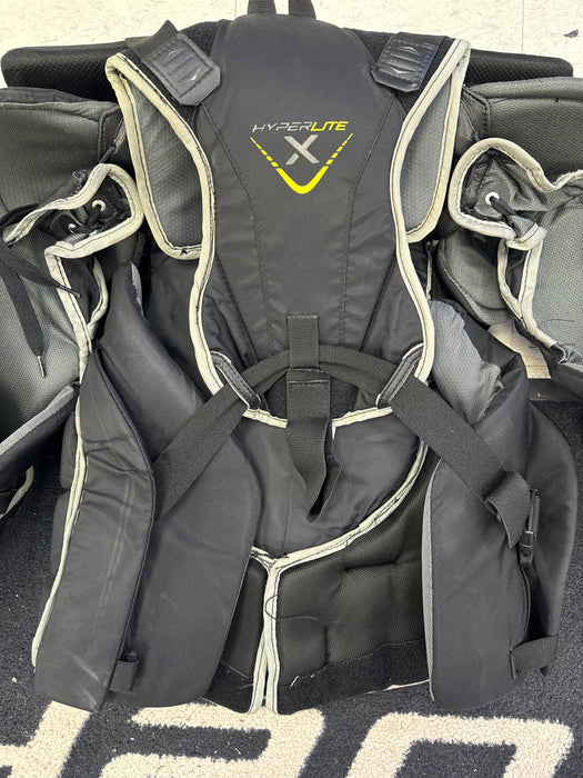 Used Bauer Vapor Hyperlite Senior Medium Chest Protector