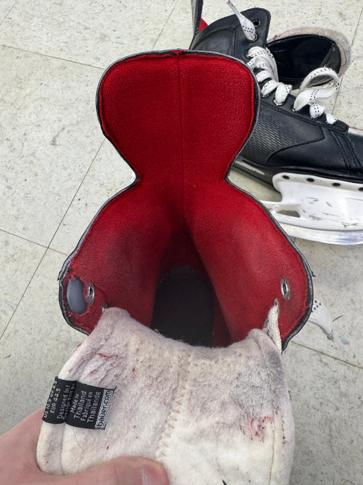 Used Bauer Vapor X400 Skates 9.0D