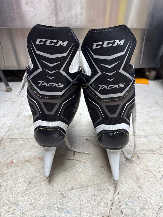 Used CCM Tacks 9040 Skates Size 7.0