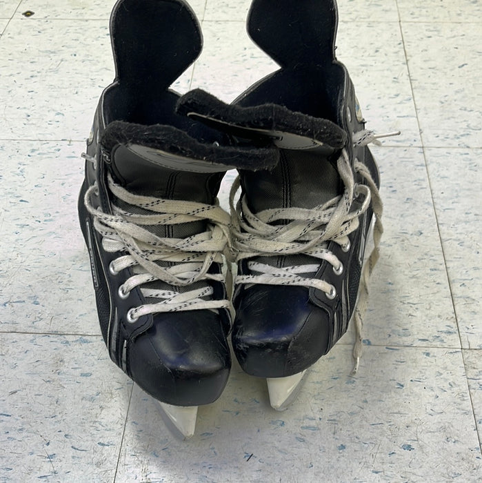 Used Nike Bauer Supreme Pro Size 5 Player Skates