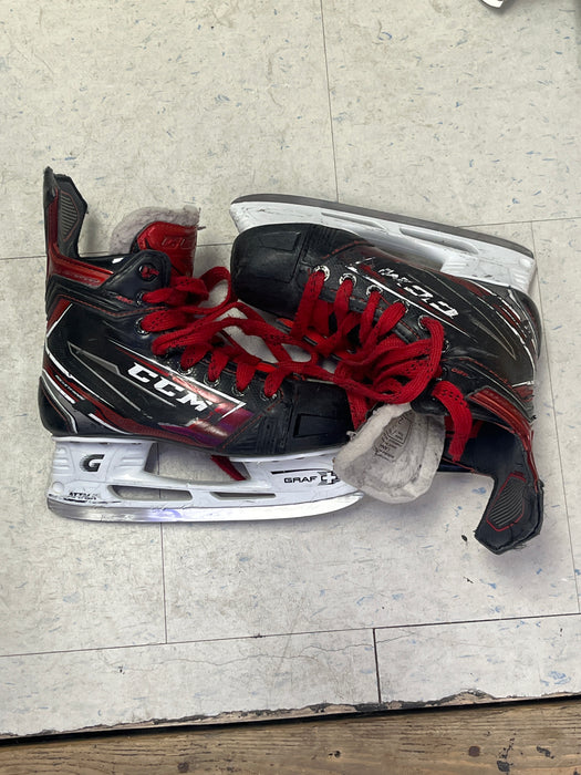Used CCM JetSpeed FT 480 Size 2.5 Skates