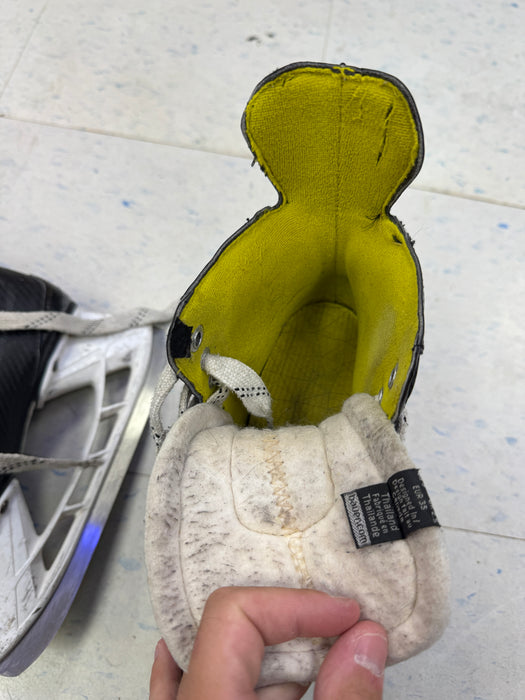 Used Bauer Supreme S25 Skates 2.0D