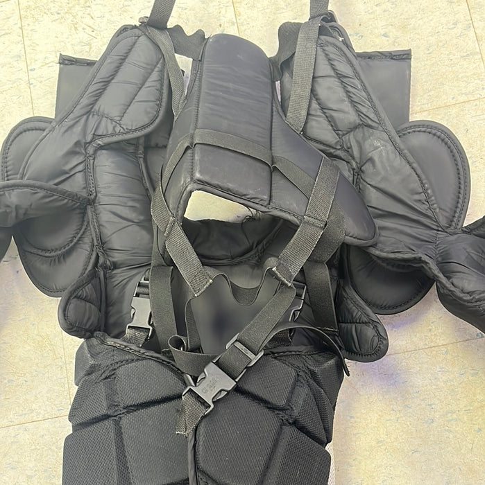 Used Reebok P4 Senior Medium Chest Protector