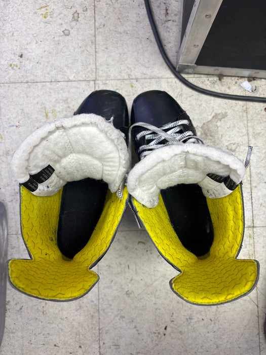 Used Bauer Supreme S37 Size 8.0EE