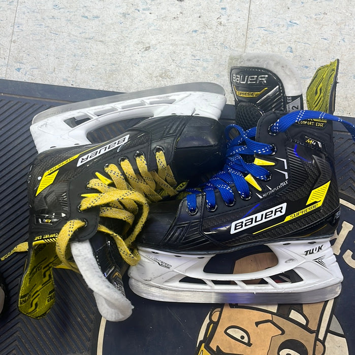 Used Bauer Supreme M4 Size 2 EE Player Skates