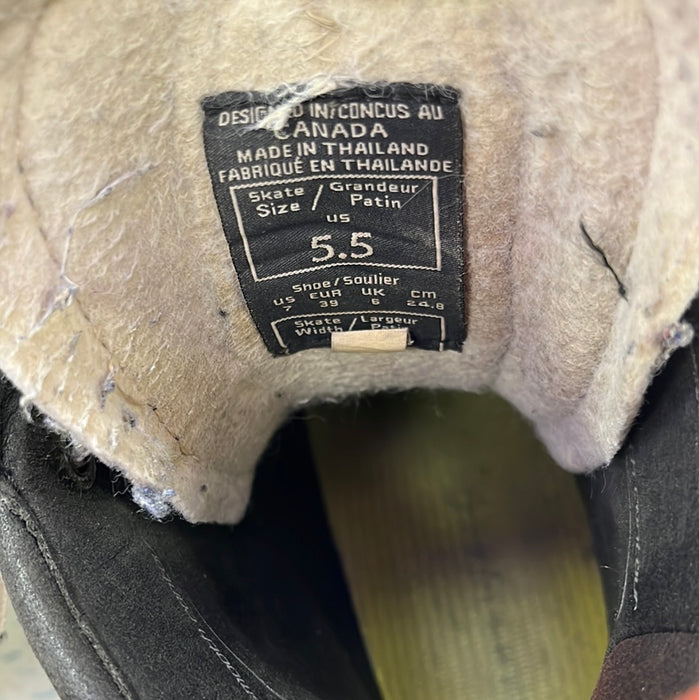 Used CCM RBZ Size 5.5 Player Skates