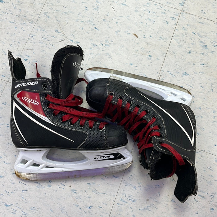 Used CCM Intruder Size 1 Player Skates