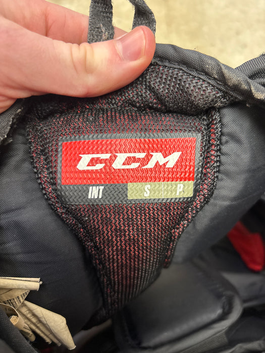Used CCM Extreme Flex 2.9 Intermediate Small Chest Protector