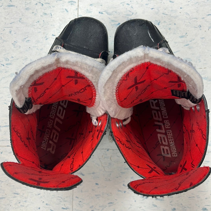 Used Bauer Vapor X3.7 Size 4.5 Player Skates