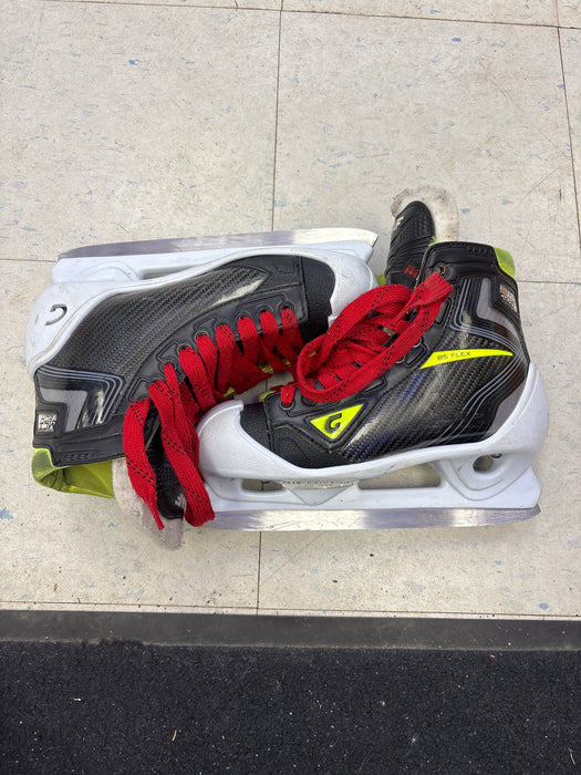 Used Graf Ultra G9035 Size 7.5 Senior Goal Skates