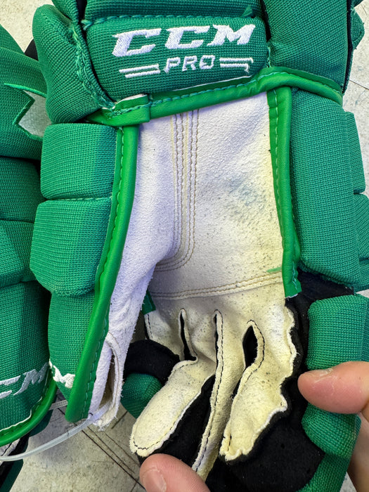 Toronto Maples Leafs Pro Stock CCM 14” Gloves - Kral