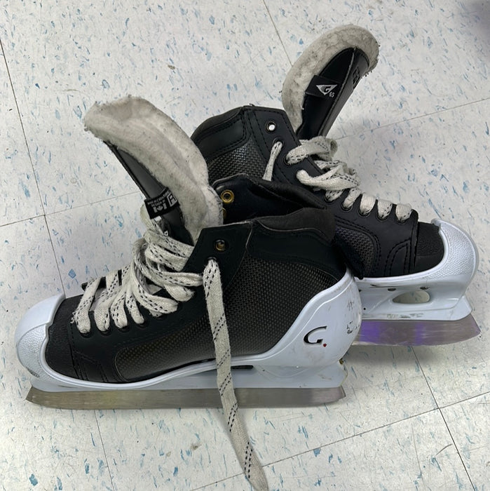 Used Graf DM1080 Size 6.5 Goal Skates