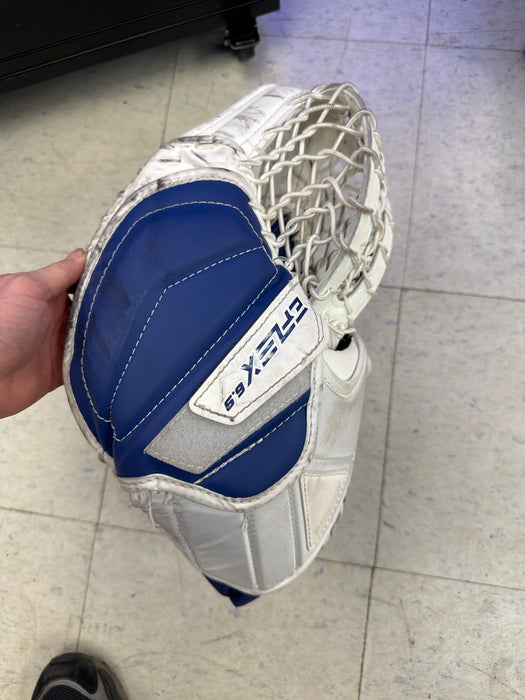 Used CCM EFLEX 6.9 Goalie Catcher Intermediate