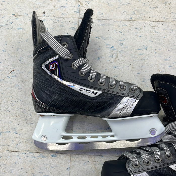 Used CCM U+ 08 2.5D Player Skates