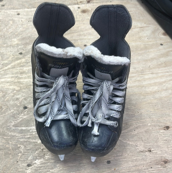 Used Bauer Supreme One60 Size 12 Youth Skates