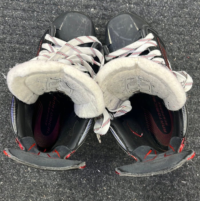 Used CCM JetSpeed FT380 Size 5 Player Skates