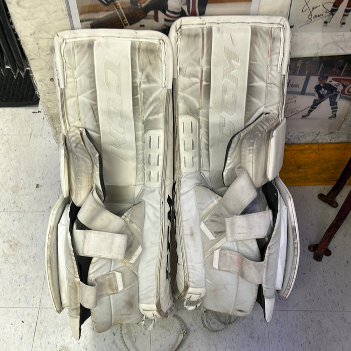 Used CCM EFlex 5.5 28+1 Goal Pads