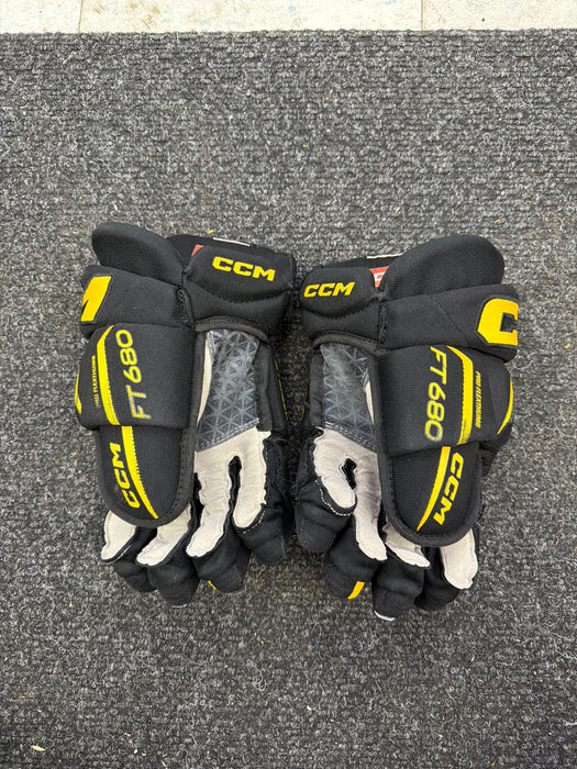 Used CCM JetSpeed FT680 13” Gloves
