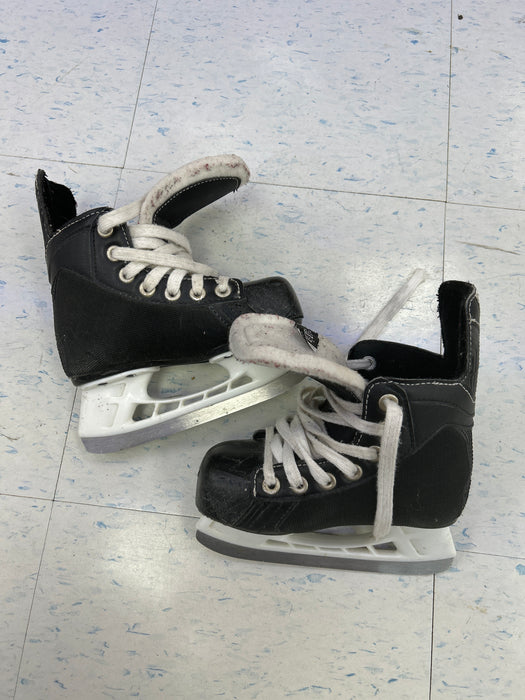 Used ITech Flyweight Youth Player Skates
