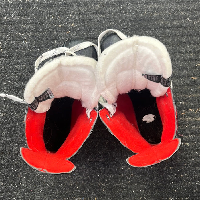 Used Bauer Vapor X2.5 Size 1 Player Skates