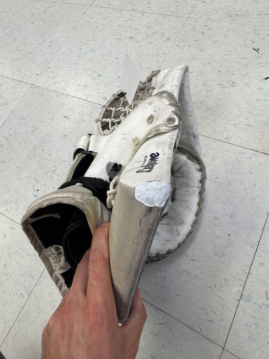 Used CCM Premier R1.5 Junior Catcher