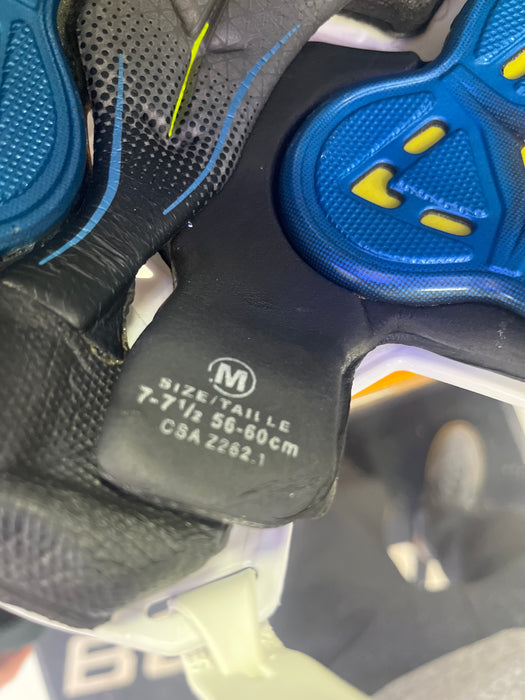 Used Bauer Re-Akt 150 Maple Leafs Pro Stock - V.Mete - Senior Medium Helmet