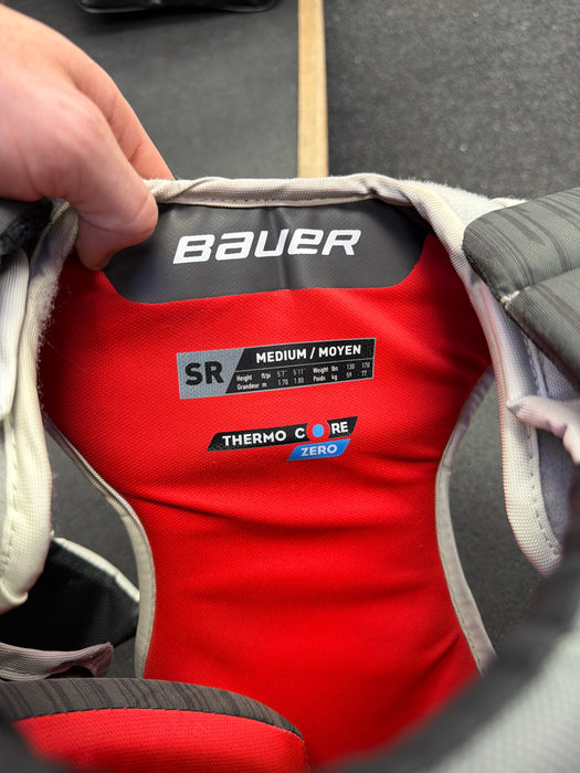 Used Bauer Vapor Hyperlite2 Senior Medium Chest Protector