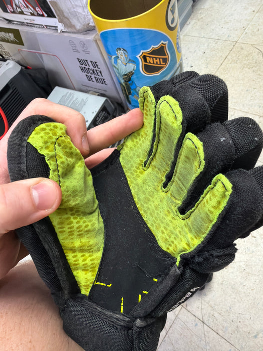 Used Bauer Vapor Velocity Junior 11” Glove