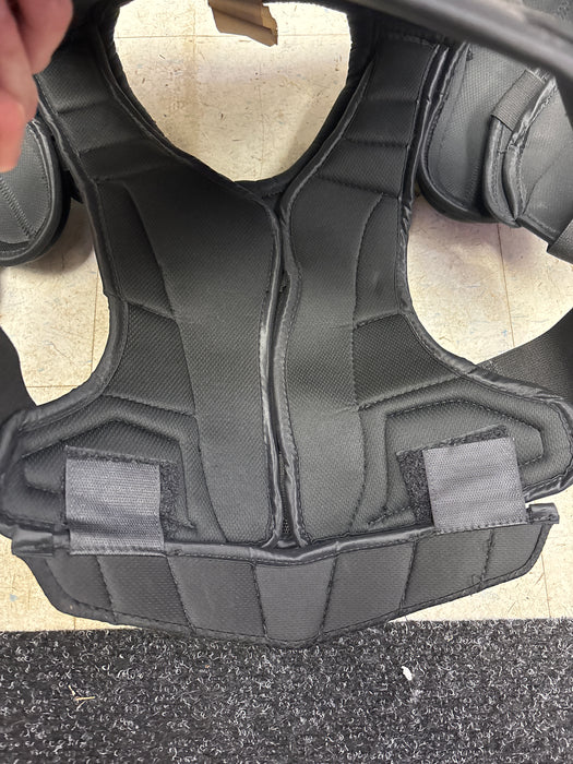 Used True XC9 Senior Shoulder Pads