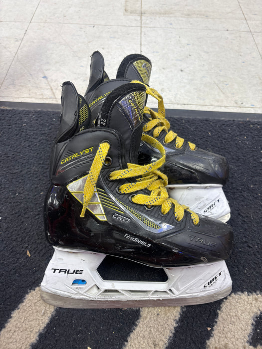 Used True Catalyst 7 Size 2.0R Skates