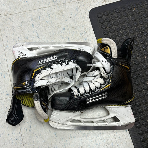 Used Bauer Supreme 2s Size 7.0 Skates