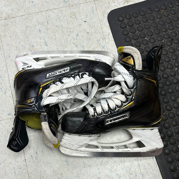 Used Bauer Supreme 2s Size 7.0 Skates