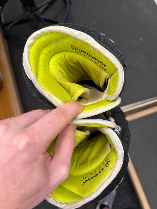 Used Warrior Alpha QX4 10” Gloves