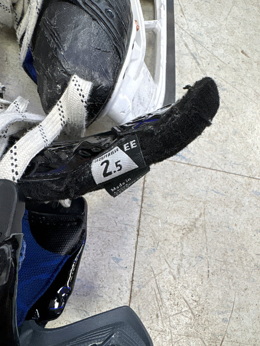 Used Bauer Flylite Size 2.5 EE Skates