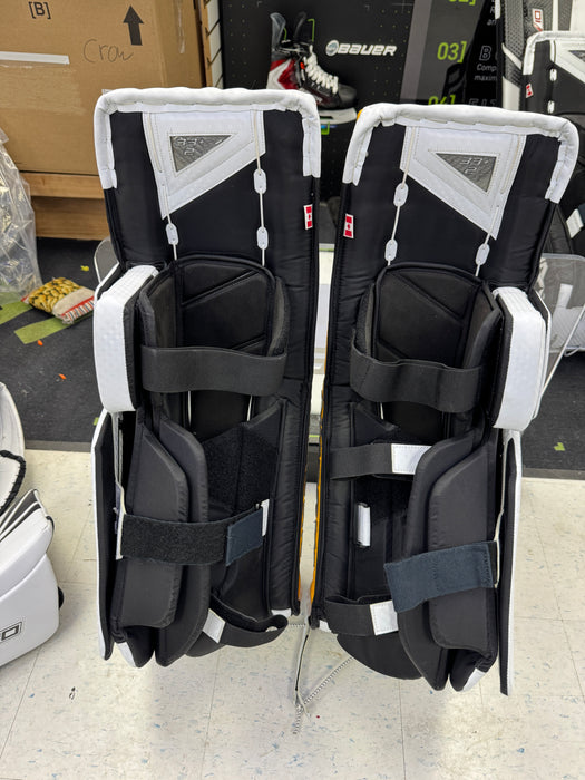 Vaugh Velocity V10 Pro Carbon Goalie Pad Set 33" + 2" Senior