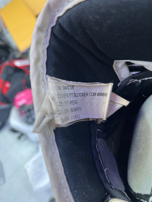Used CCM E3.5 Youth Blocker