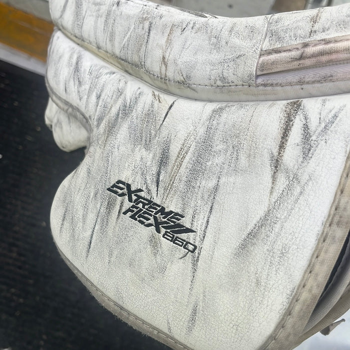 Used CCM Extreme Flex 860 Intermediate Blocker