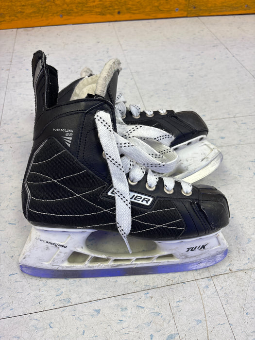 Used Bauer Nexus 22 Size 5.0R Skates
