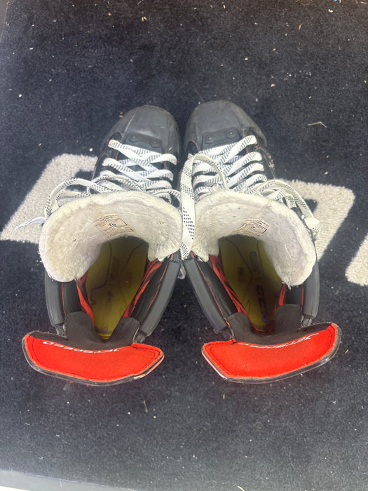 Used CCM JetSpeed FT485 Size 10.0R Skates