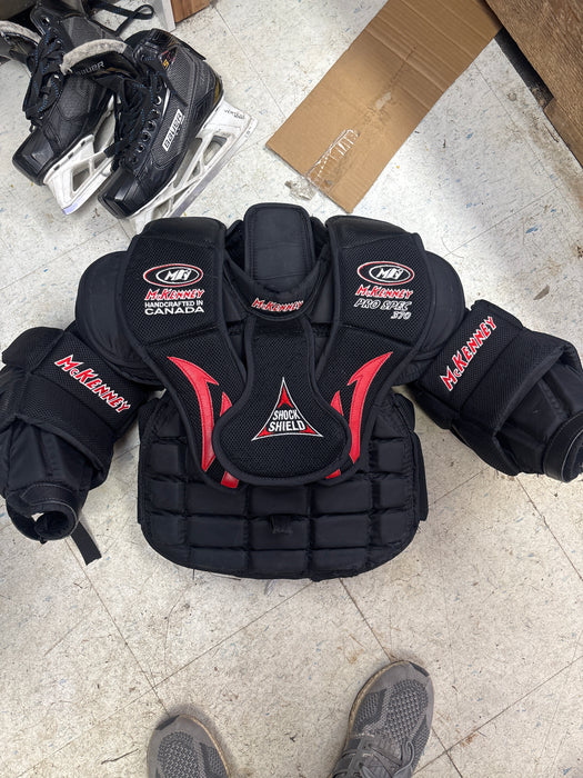 Used McKenney Pro Spec 370 Junior Medium Chest Protector