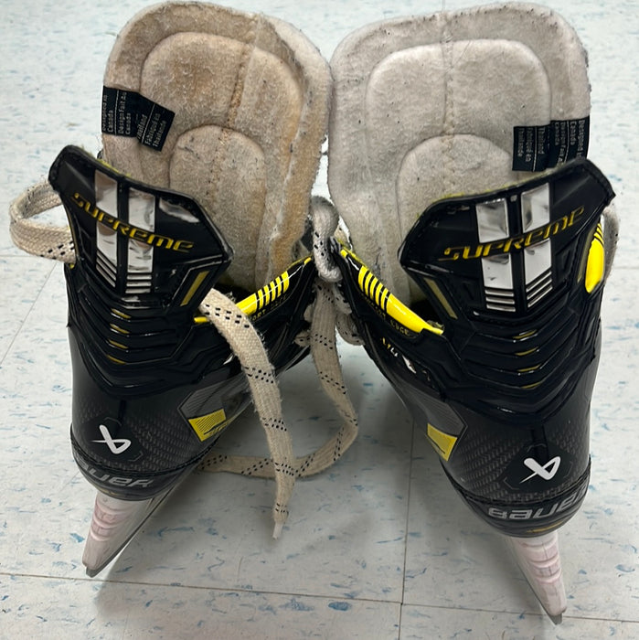 Used Bauer Supreme M4 Size 2EE Player Skates