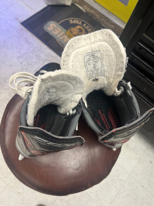 Used CCM JetSpeed FT370 Size 6 Skates
